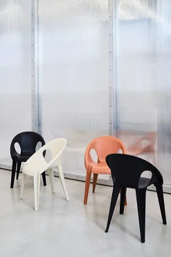 Magis Armlehnstuhl Bell Chair Schwarz Hot