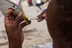 Mifuko Dekovogel Holz handgeschnitzt Best