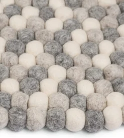 myfelt Filzkugelteppich New