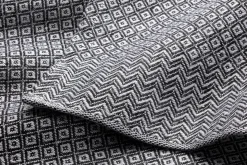 Leinenweberei Vieböck Geschirrtuch Rautenmuster Schwarz Hot