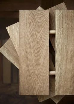 Moebe Hocker Peg New