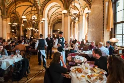 Die Gestalten Verlag In 80 Kaffees um die Welt