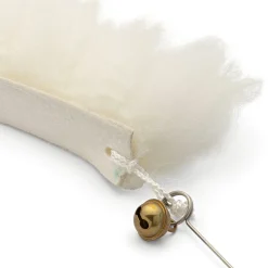 InventMe Katzenspielzeug Angel mit Schaffell