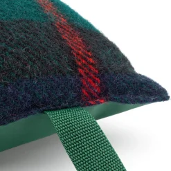 Neue Objekte. Design Distribution Kniekissen Wolle Online