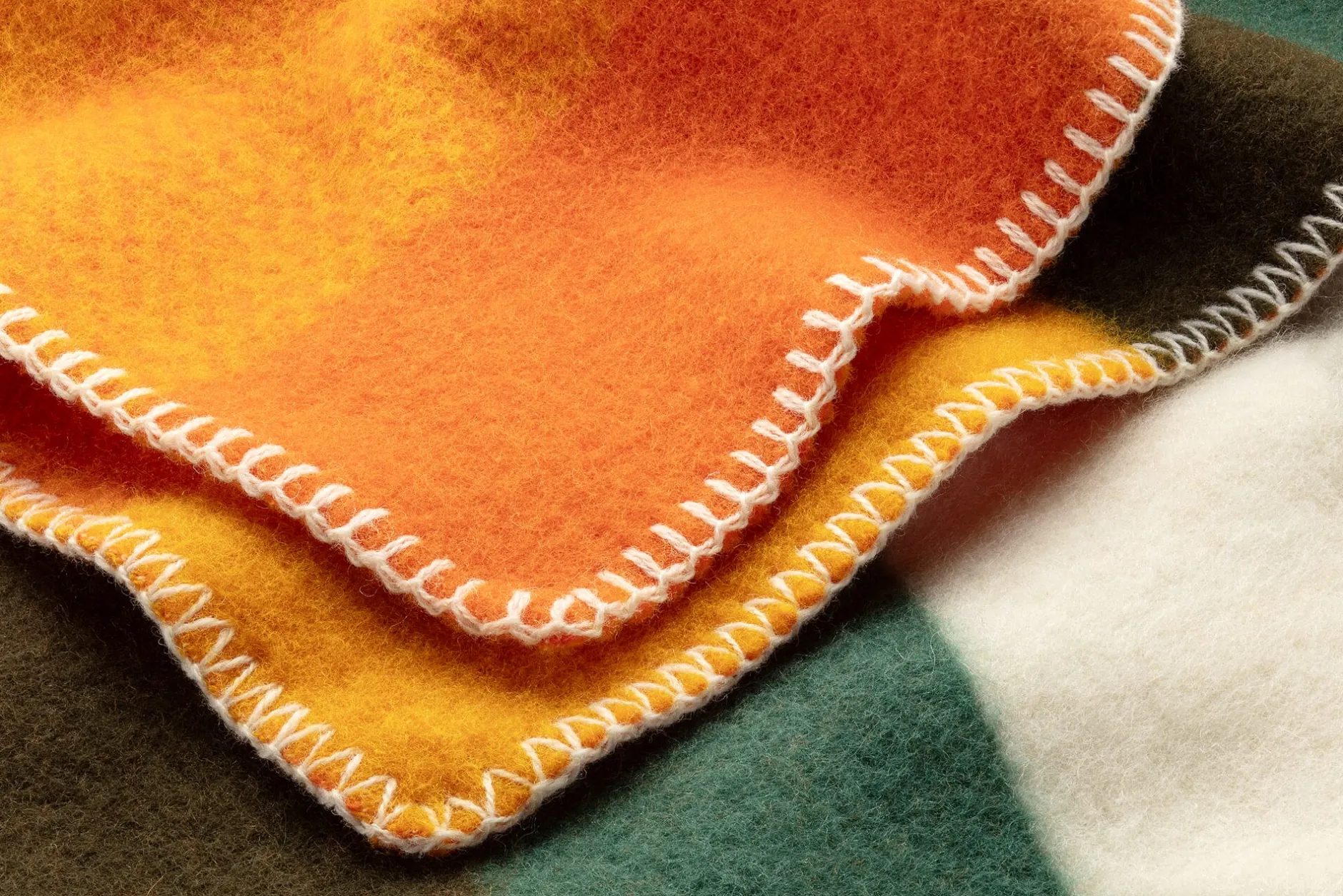 Røros Tweed Lammwolldecke Bauhausstil Orange Best