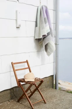 Røros Tweed Lammwolldecke Bauhausstil Grau Hot