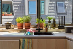 SIDE BY SIDE Pflanzgefäß Self Watering Bottle Grün Clearance