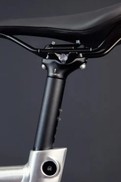 Sattelstütze LightSkin, StVZO Schwarz Clearance