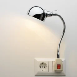 STILETTO DESIGN VERTReiB Steckerleuchte flexibel Discount