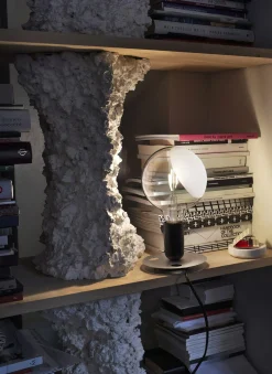 Flos Tischleuchte Lampadina Schwarz Hot