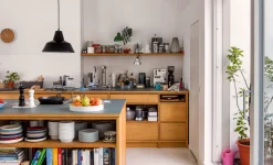 Yamazaki Wanduhr Rin Hot